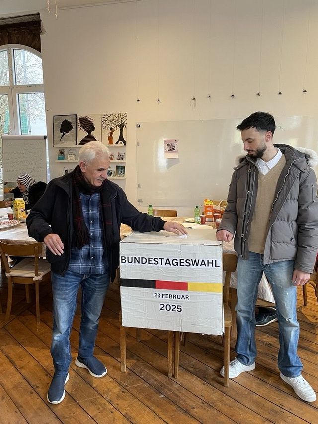 Wahlzettel einschmeißen